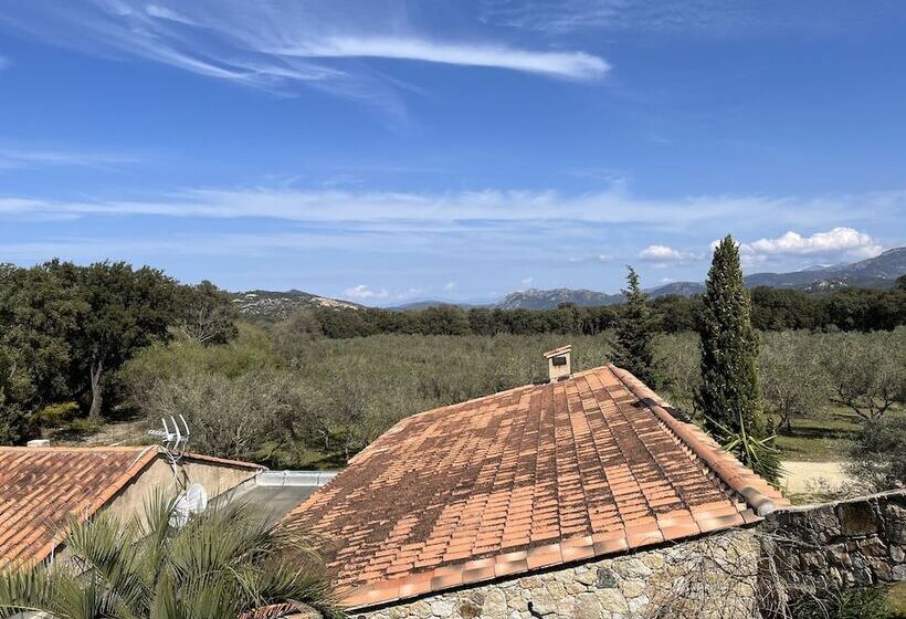 ホテル Domaine Du Reginu