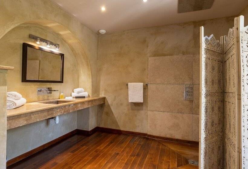 ホテル Domaine Du Reginu