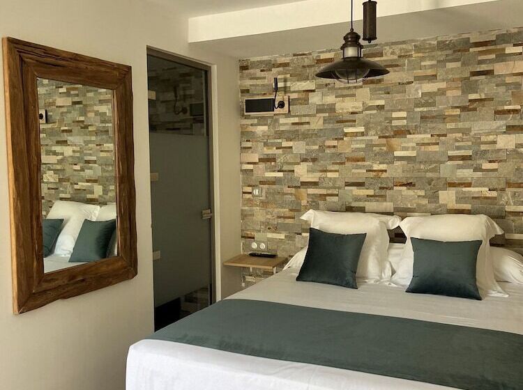 Отель El Chaparral Holidays