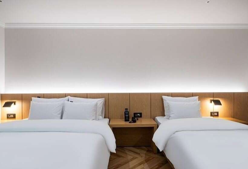 בית מלון כפרי H Avenue Gumi Okgye