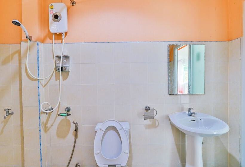 בית מלון כפרי Ingthara Resort