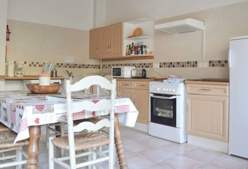 Отель Le Prielle