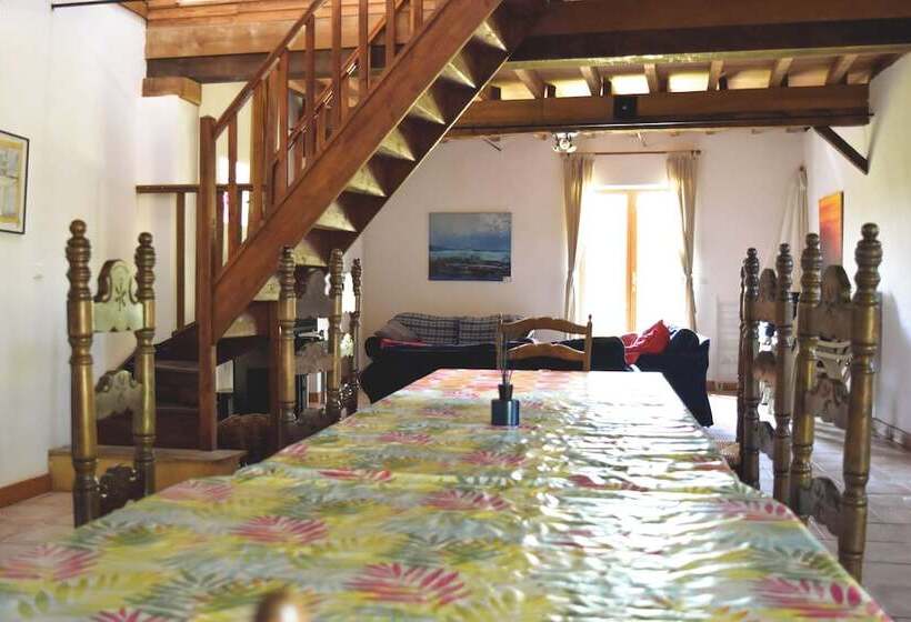 Отель Le Prielle