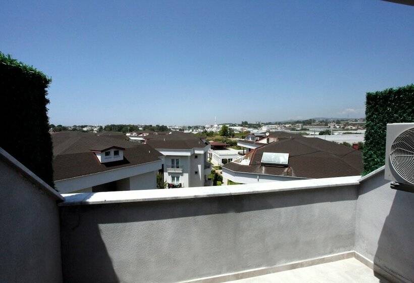 בית מלון כפרי Lofts Alanya Luna