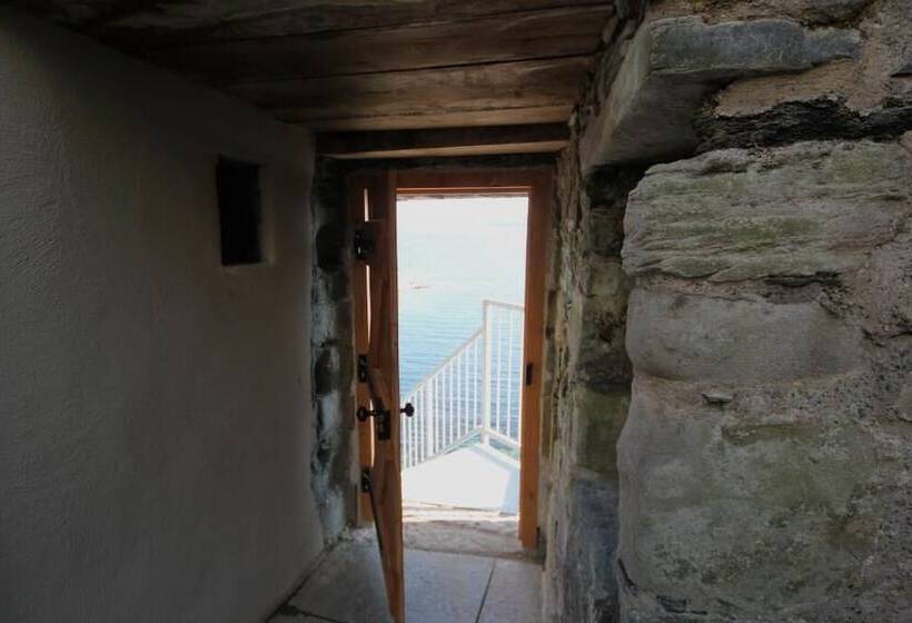 Отель Mingary Castle Restaurant With Rooms