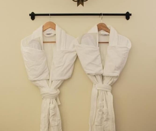 Отель Mingary Castle Restaurant With Rooms