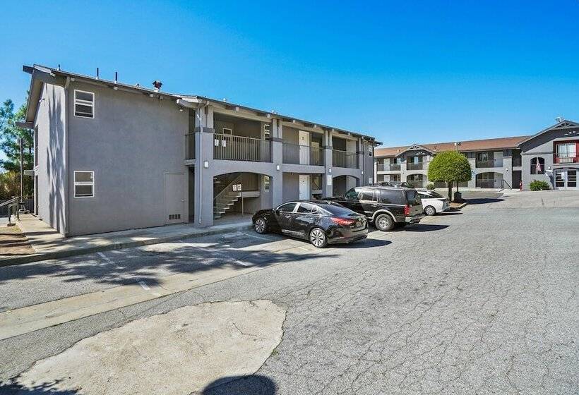 ホテル Mission Peak Lodge