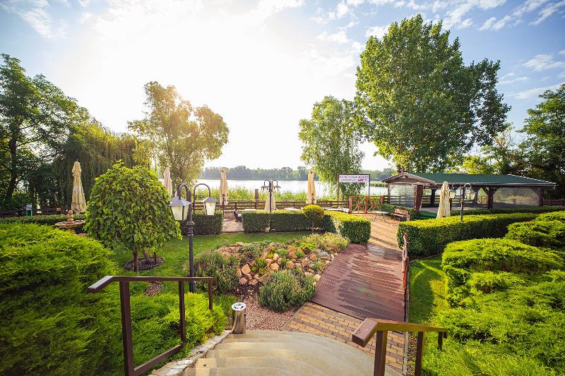 酒店 Mártoni Resort & Restaurant