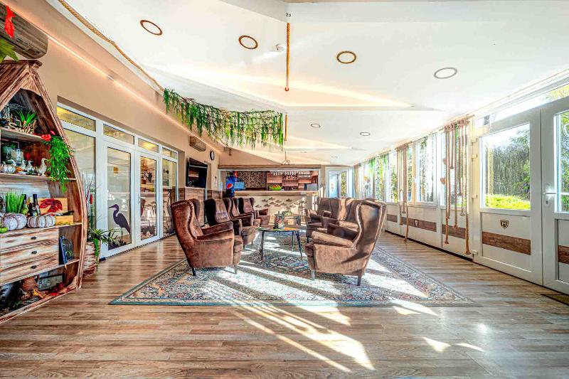 ホテル Mártoni Resort & Restaurant