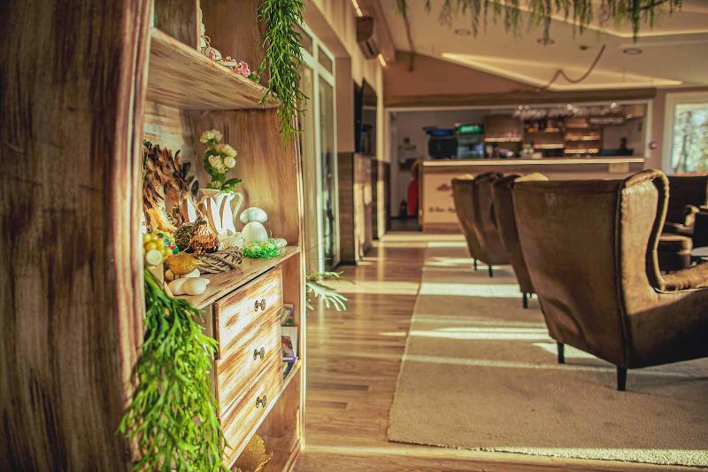 酒店 Mártoni Resort & Restaurant