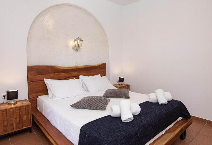 호텔 Peristeronas Village