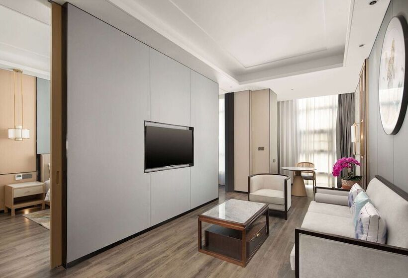 هتل Ramada Encore By Wyndham Xishuangbanna Jinghong