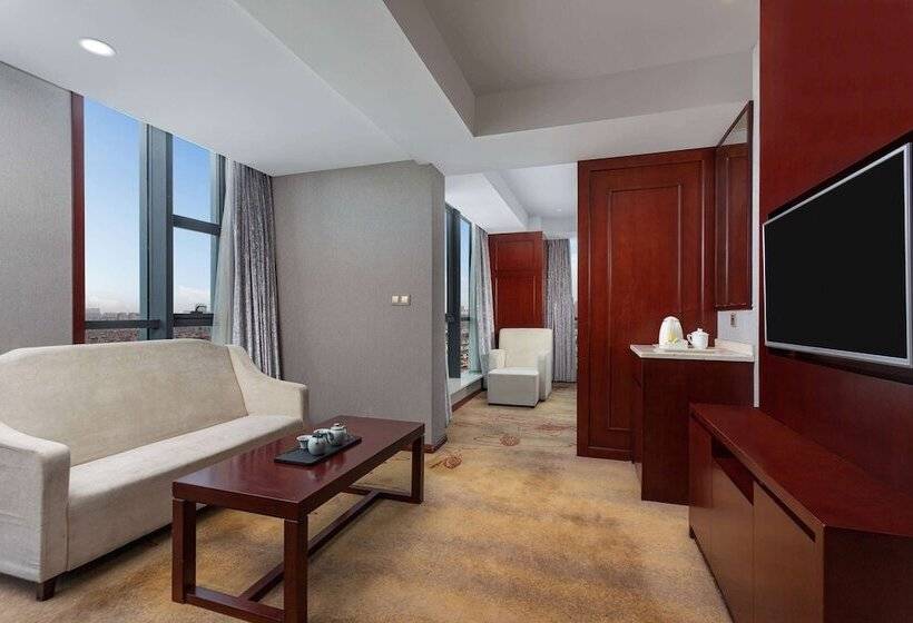 Отель Ramada Plaza By Wyndham Yangzhou Downtown