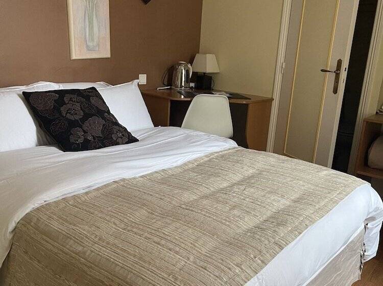 Отель Restaurant Le Grand Monarque