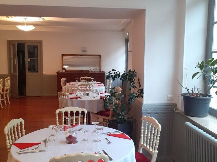 Отель Restaurant Le Grand Monarque