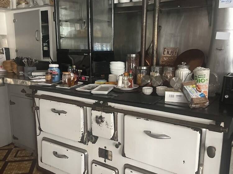 Отель Restaurant Le Grand Monarque