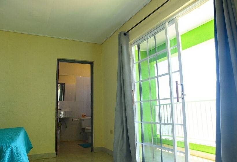 酒店 Sea Coast Inn & Suites