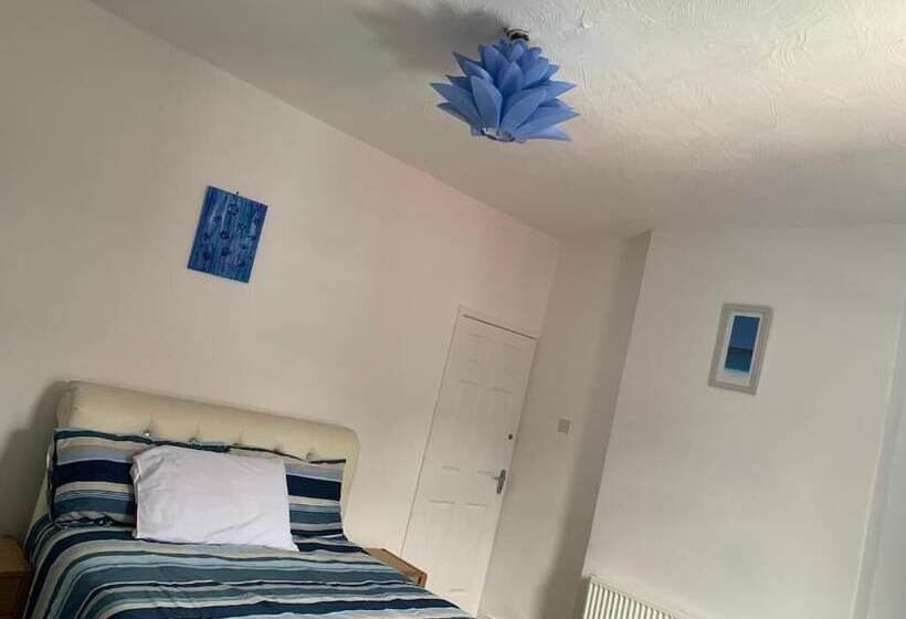 Отель Starlight Self Service