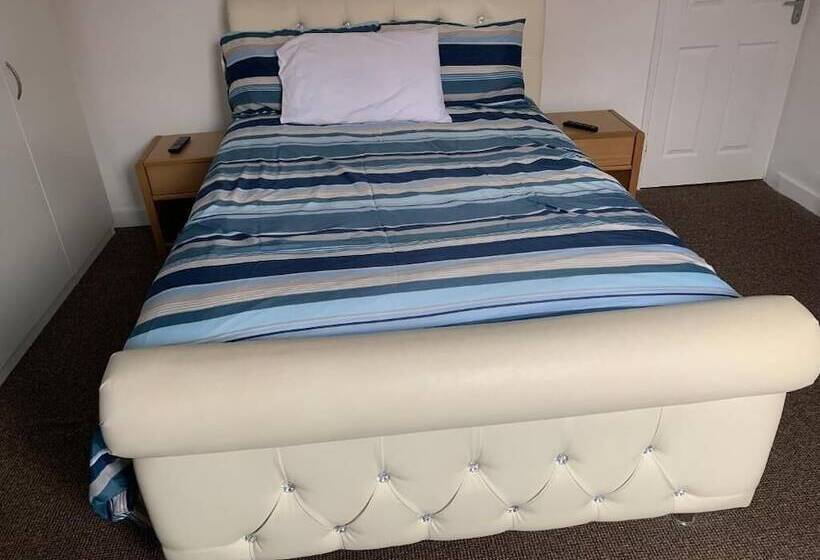 Отель Starlight Self Service