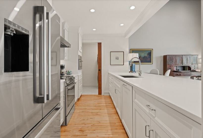 酒店 The Kress Brunswick