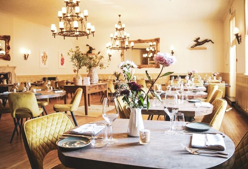 酒店 The Old Crown Coaching Inn