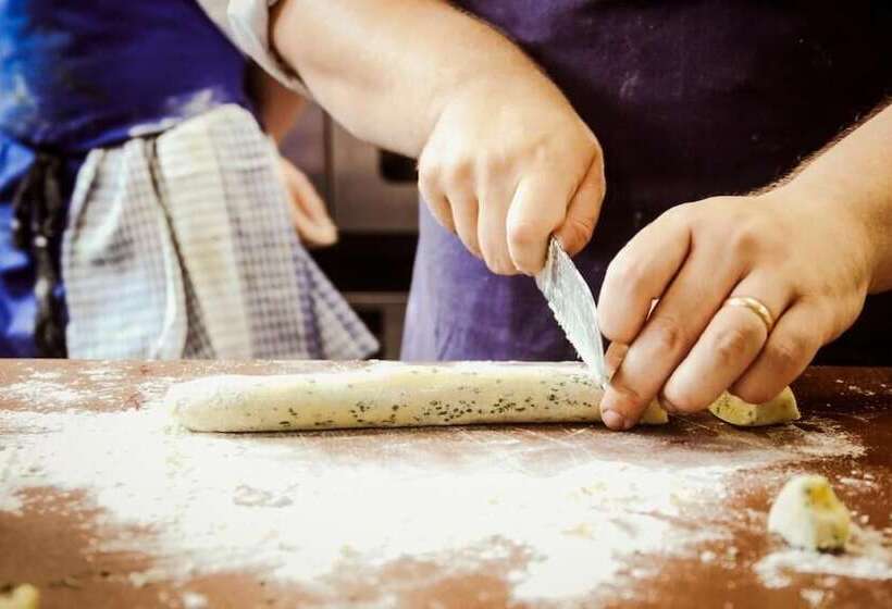 酒店 The Old Crown Coaching Inn