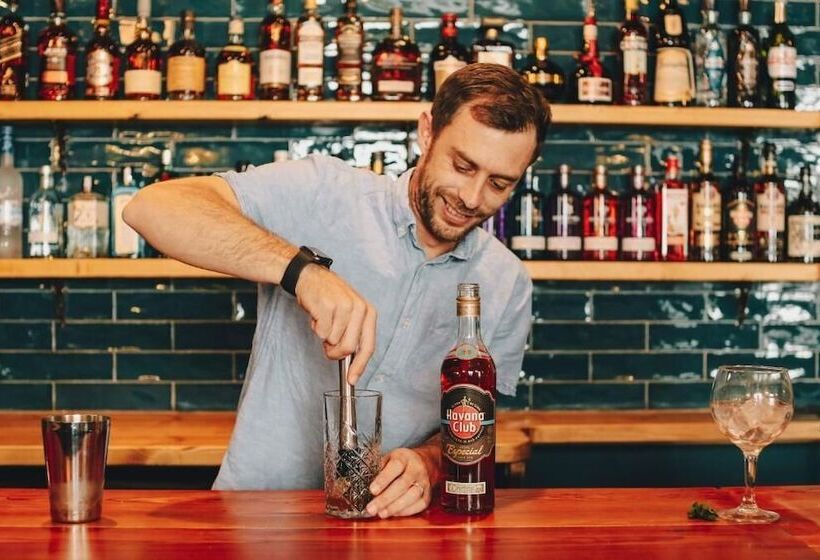 酒店 The Old Crown Coaching Inn