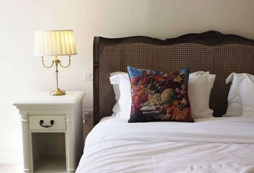 酒店 The Old Crown Coaching Inn