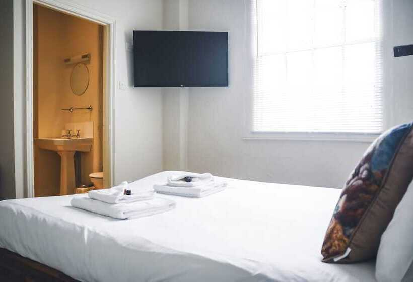 酒店 The Old Crown Coaching Inn