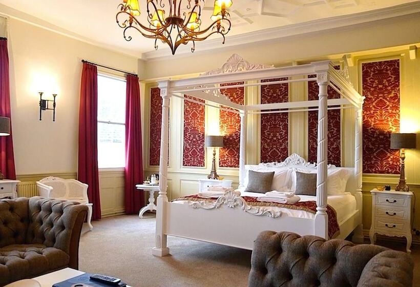 酒店 The Old Crown Coaching Inn