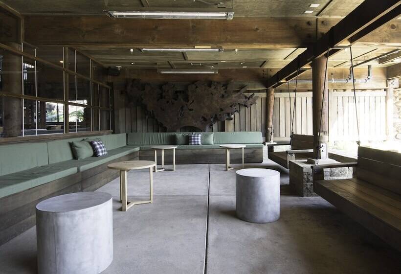 酒店 Timber Cove Resort