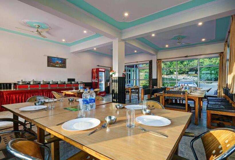 בית מלון כפרי Treebo Trend Sapphire Inn