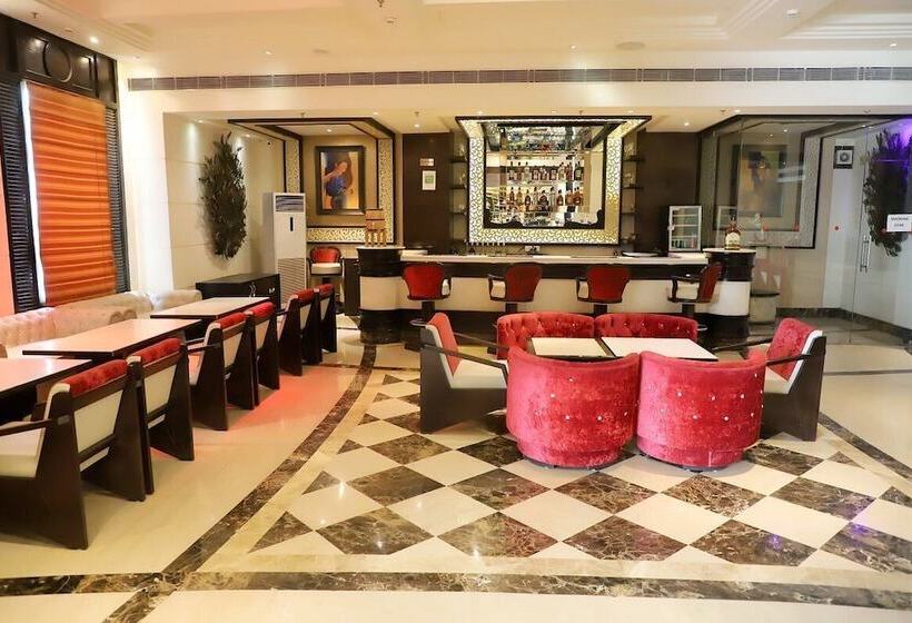 Отель Vijay Intercontinental