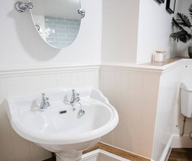 Hovell Hall  Country B&b