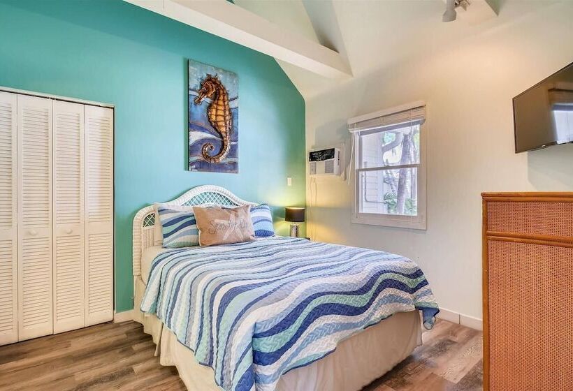 Ibis By Avantstay Close To Duval Street W/ Shared Pool Month Long Stays Only