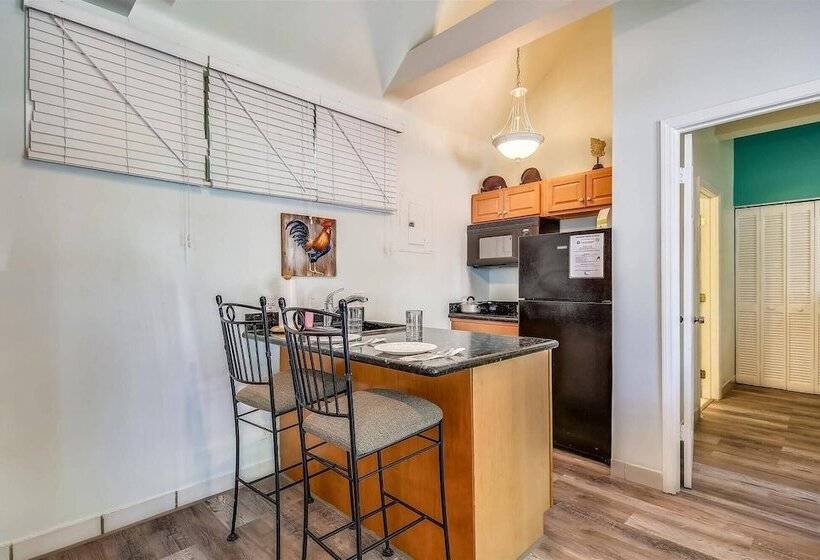 Ibis By Avantstay Close To Duval Street W/ Shared Pool Month Long Stays Only