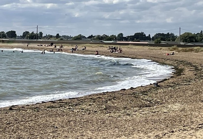 Impeccable 4 Bed Caravan In Clacton On Sea