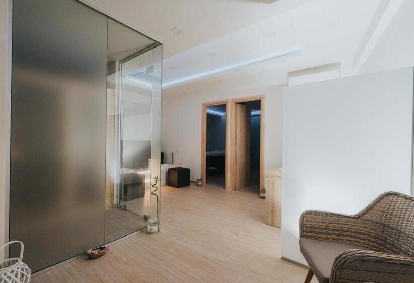 Kahlua Sea View Suites