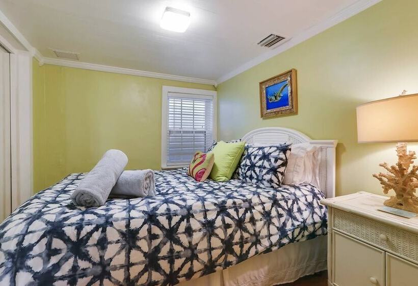 La Casita By Avantstay Steps To Duval Street In Key West! Month Long Stays Only