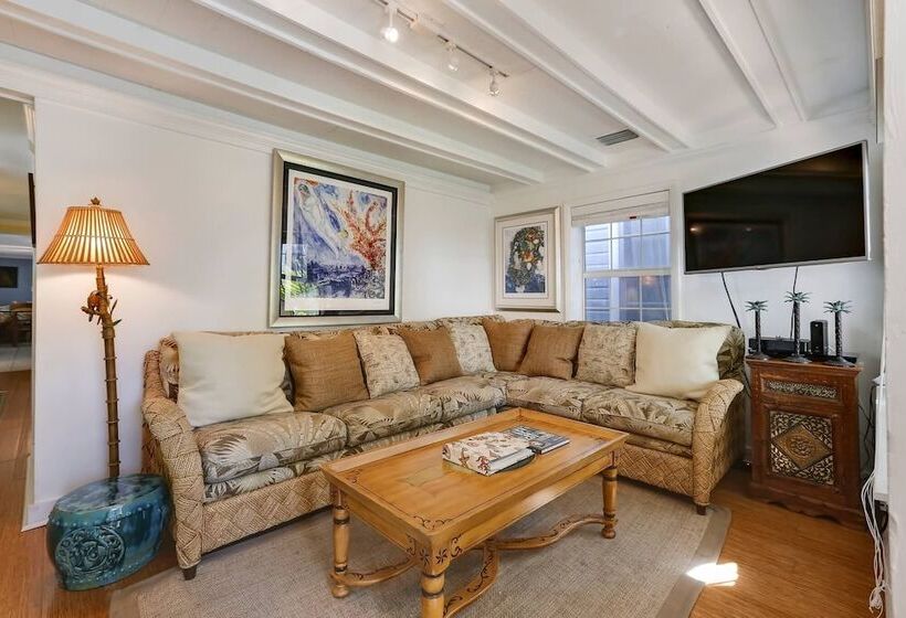 La Casita By Avantstay Steps To Duval Street In Key West! Month Long Stays Only