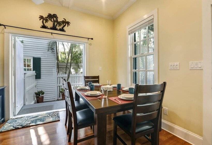 Lazy Gecko By Avantstay Walk To Duval St In Key West! Month Long Stays Only