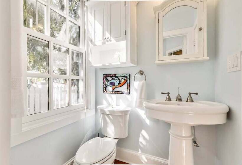 Lazy Gecko By Avantstay Walk To Duval St In Key West! Month Long Stays Only