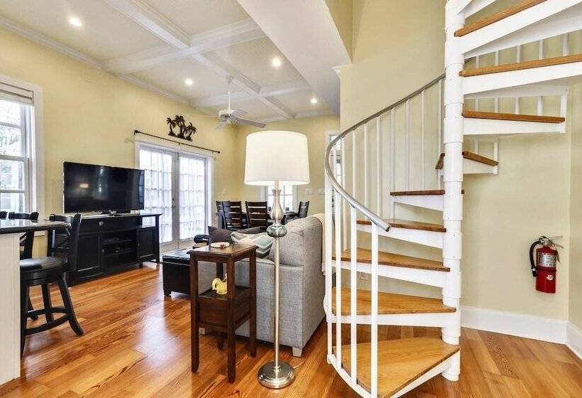 Lazy Gecko By Avantstay Walk To Duval St In Key West! Month Long Stays Only