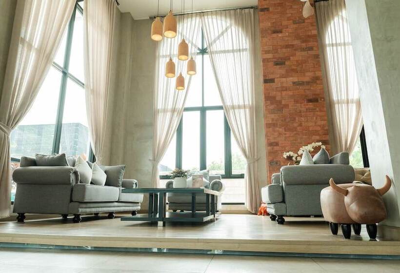 Le Lert Hotel Ratchaburi