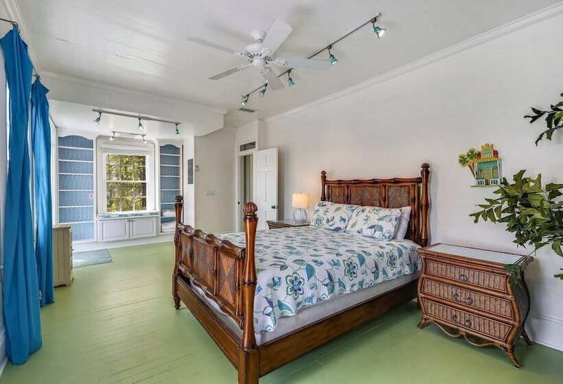 Lighthouse Villa By Avantstay Walk To Southernmost Point W/ Private Pool & Patio Month Long Stays