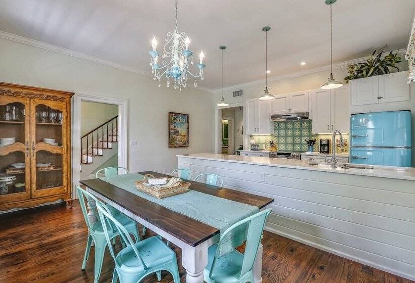 Lighthouse Villa By Avantstay Walk To Southernmost Point W/ Private Pool & Patio Month Long Stays