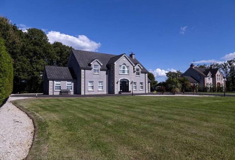 Luxurious 4bd Family Retreat In Magherafelt