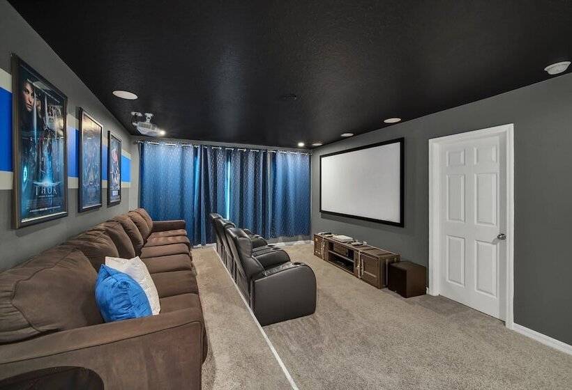 Luxury Villa, South Facing Pool! No Rear Neighbors. Themed Rooms, Theatre & Game Room. #8so8956