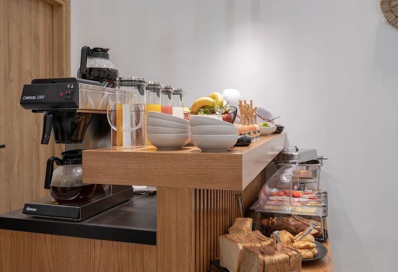 Marea Boutique Suites