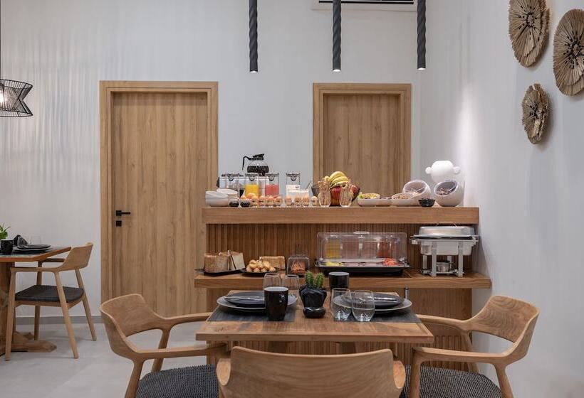 Marea Boutique Suites